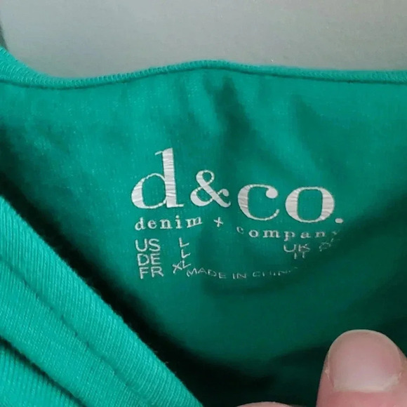 Denim & Co 2 key hole back tops - Picture 6 of 12
